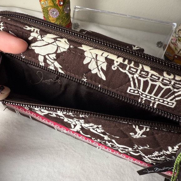 NWT Vera Bradley Imperial Toile Turn Lock Wallet Zip Around Clutch Wallet EXACT - Picture 4 of 6